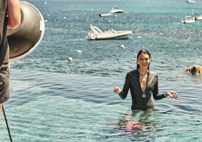 best places for spring break kendall jenner posing in tarnish free jewelry at beach