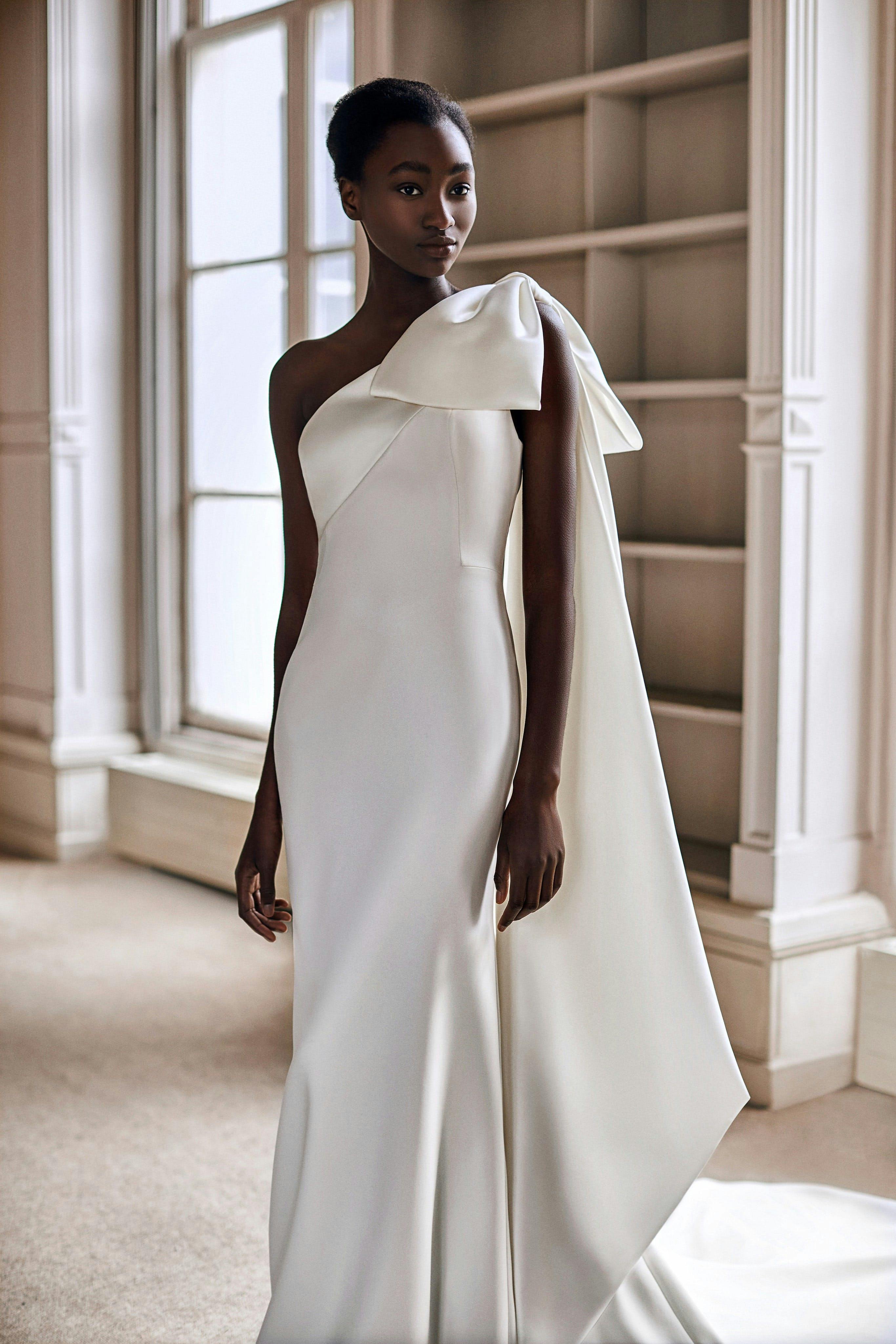 Expect Minimalism in both Bridal Designs and Wedding Parties for ...