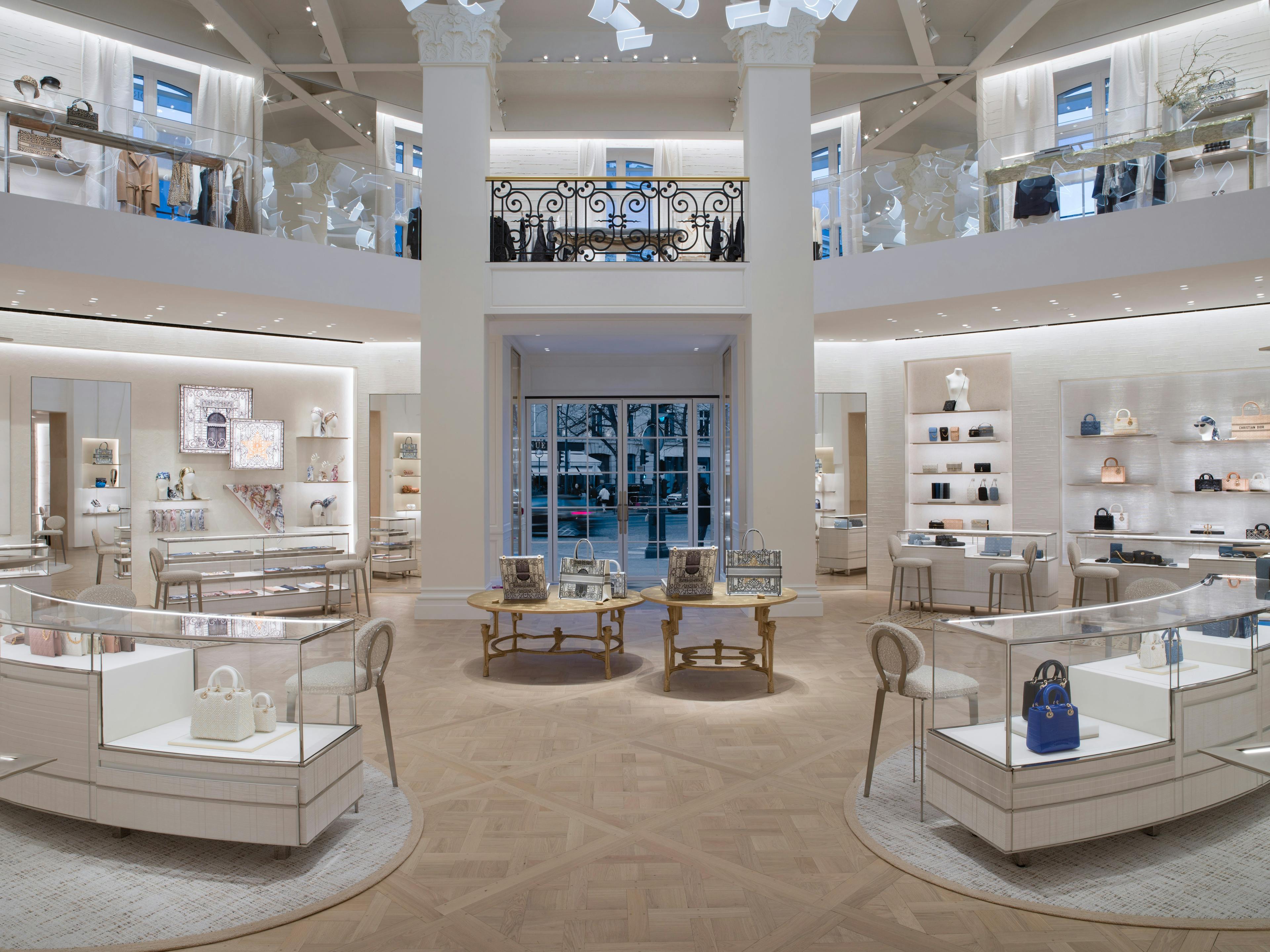 Stunning reopening of Loewe flagship on Avenue Montaigne - LVMH