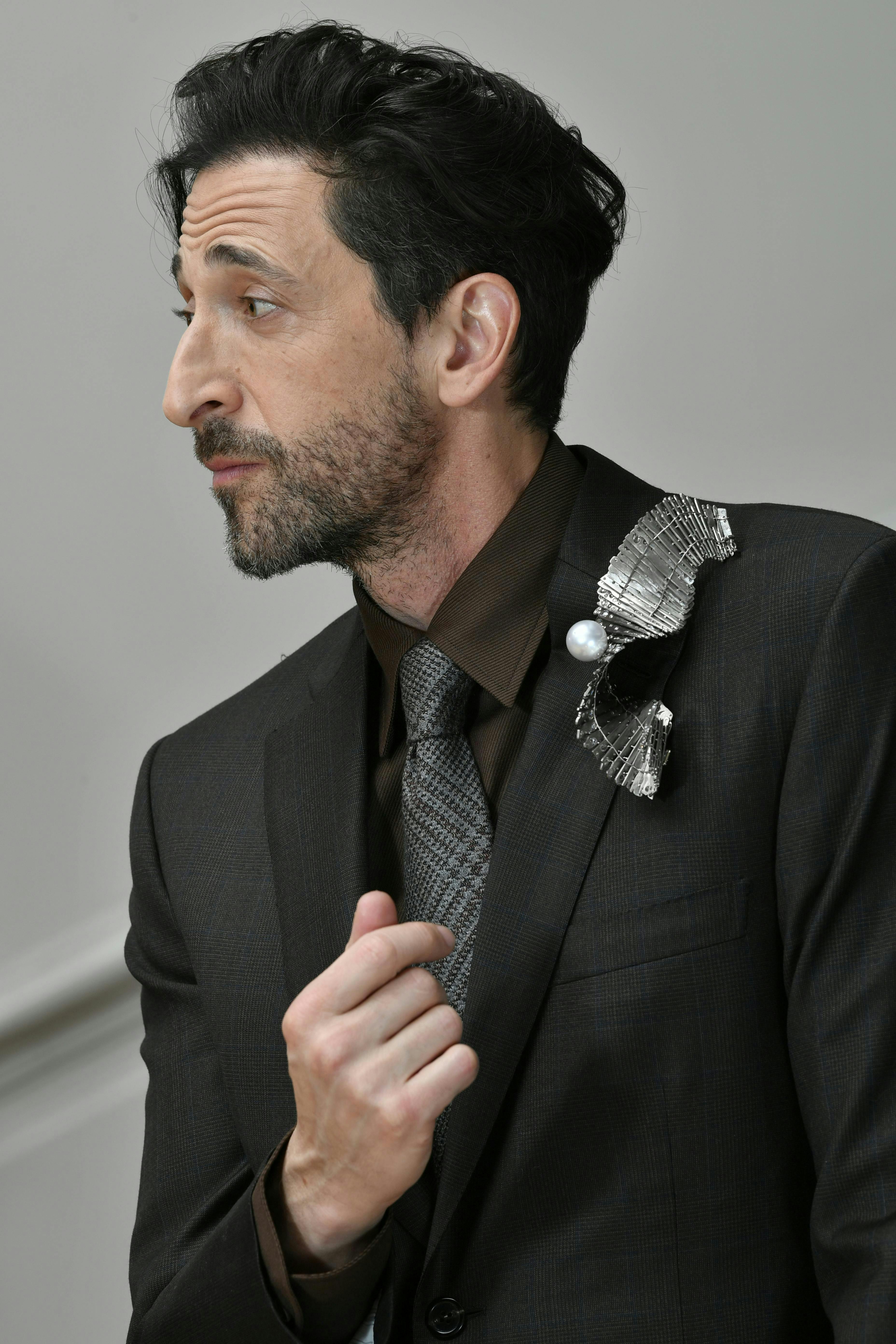 accessories formal wear tie finger person suit necktie adult male man