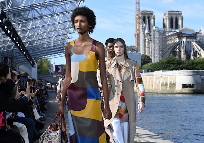 Chloé's Spring/Summer 2022 fashion show, focused on sustainability.