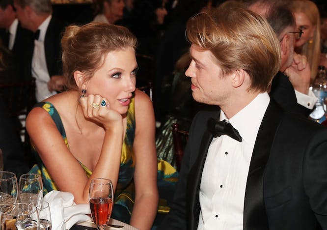 Taylor Swift and Joe Alwyn at dinner together.