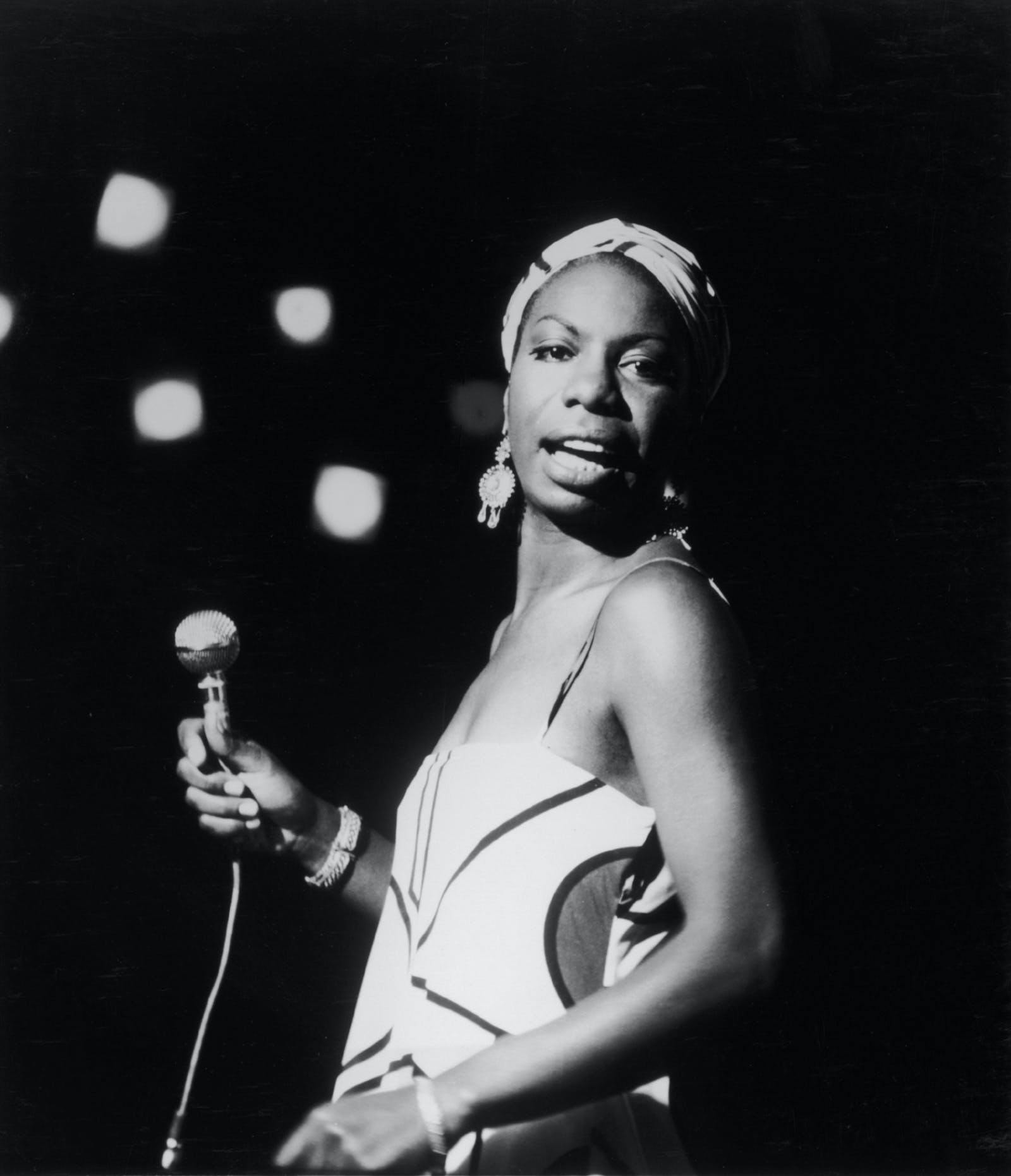 Nina Simone singing on stage