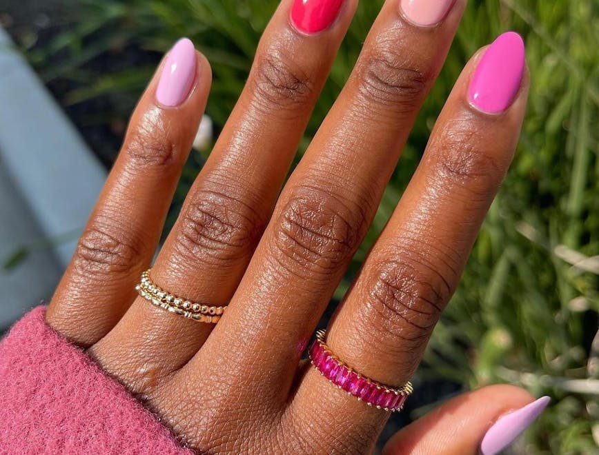 Bright summer nails; Mismatched pink manicure.