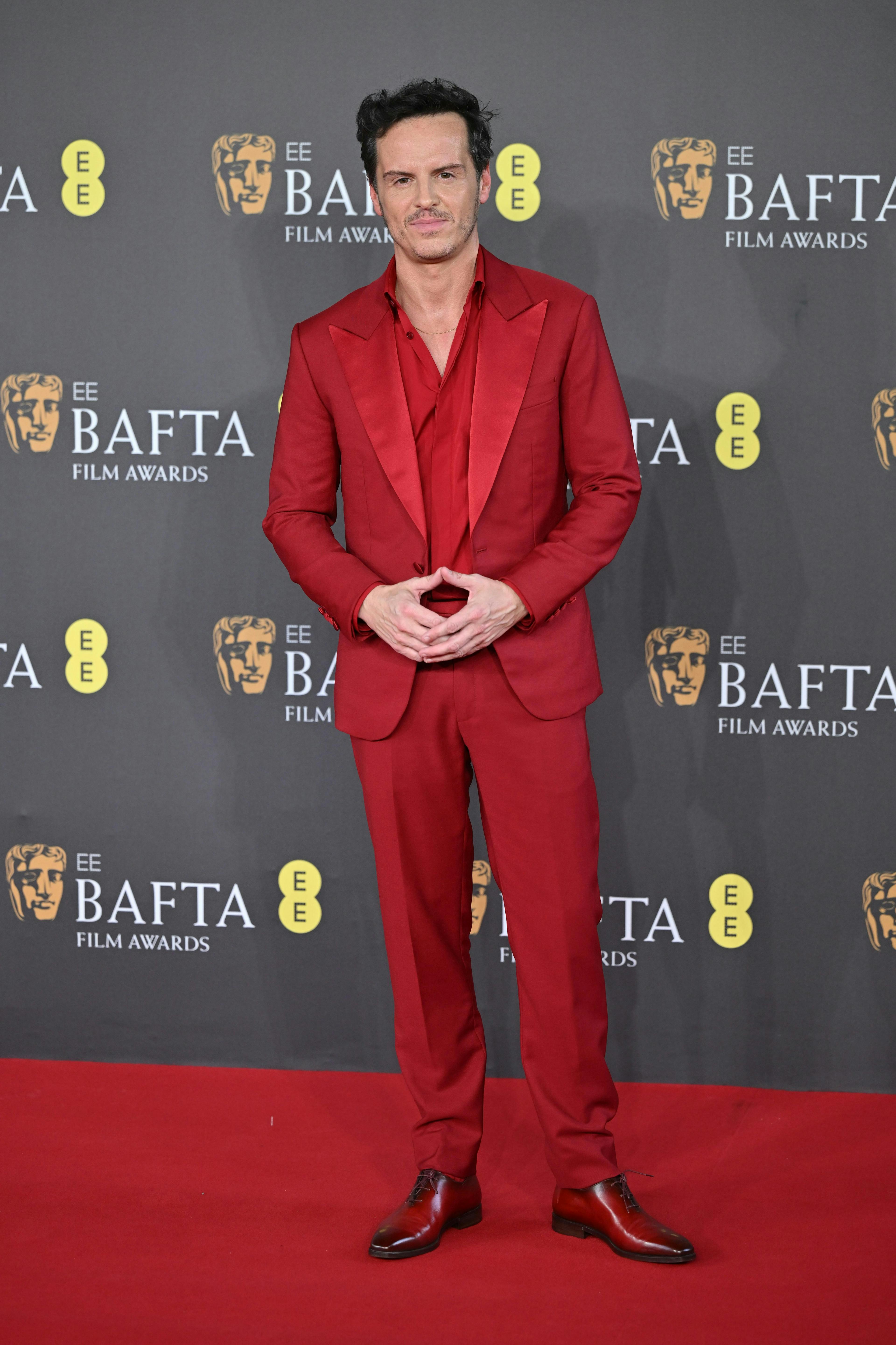 Andrew Scott wearing red suit