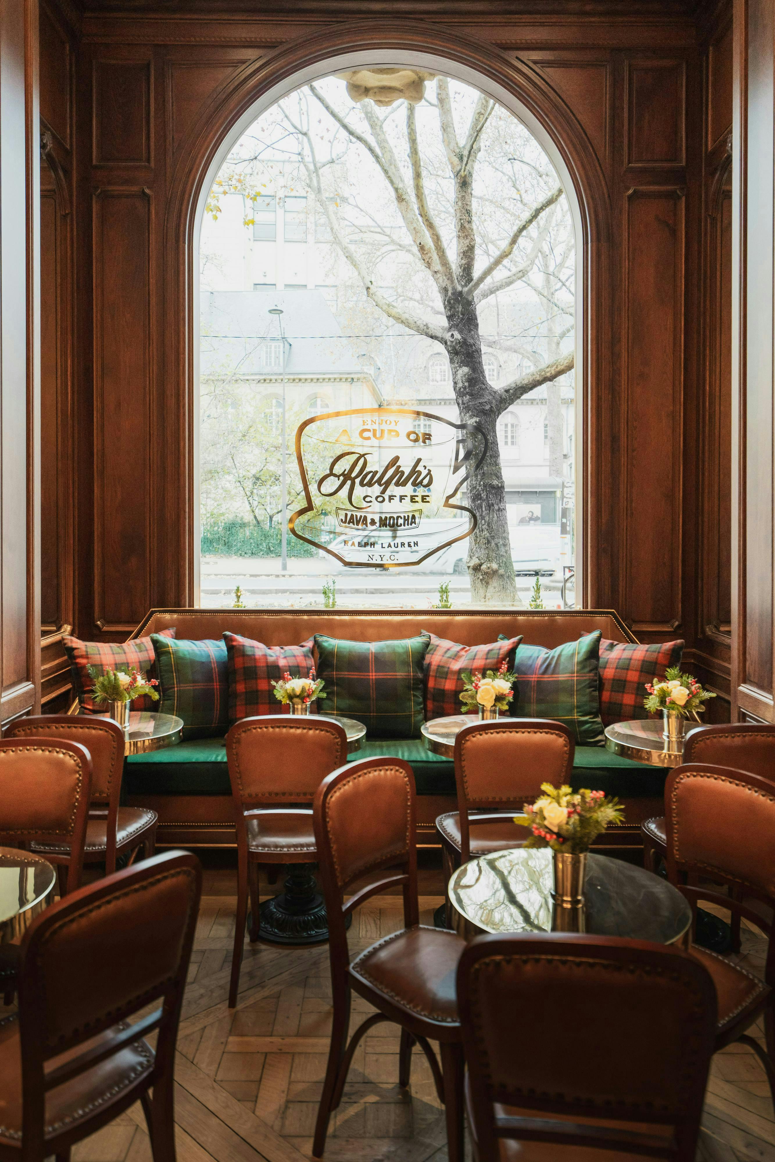 paris coffee shops: ralph's coffee interior and seating